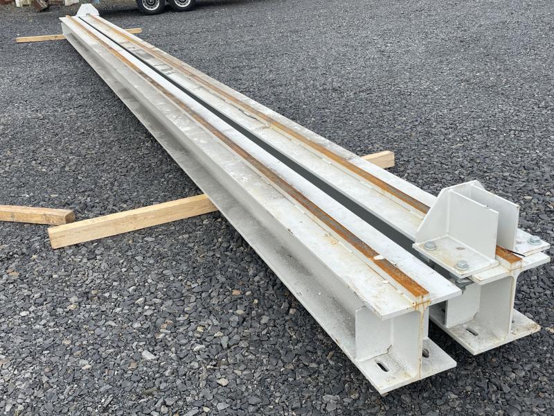 Kranlaufschienen - Stahlträger HE-B 300 aus einer 11 Meter langen Halle