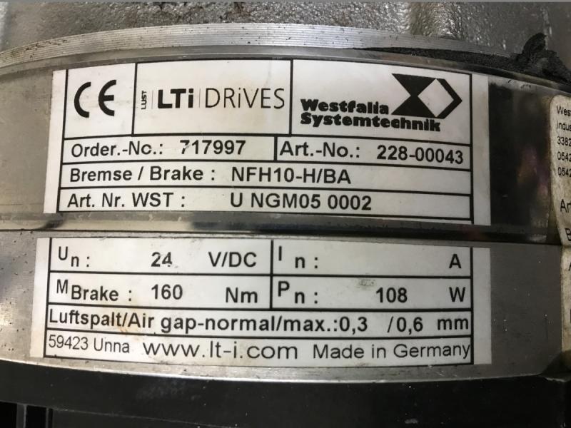 Synchron-Servomotor mit Haltebremse und Getriebe, Getriebemotor, Elektromotor, Winkelgetriebemotor Synchron-Servomotor mit Haltebremse und Getriebe, Getriebemotor, Elektromotor, Winkelgetriebemotor