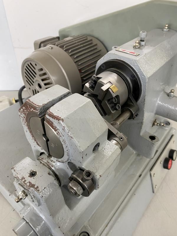 Endenbearbeitungsmaschine, Stangenandrehmaschine, Stangenanfasmaschine, Zentriermaschine