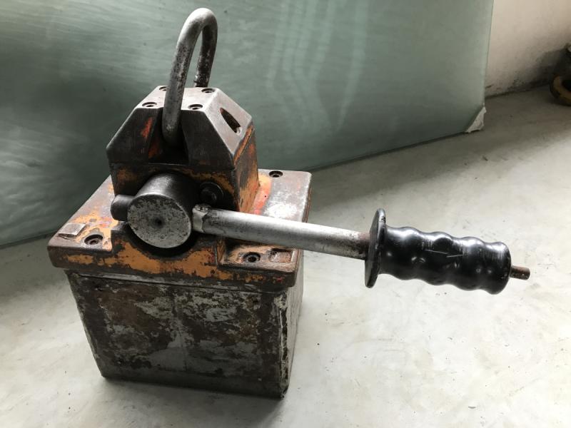 Lasthebemagnet, Kranmagnet, Hebemagnet, mech. schaltbarer Hubmagnet, mechanischer Lastmagnet