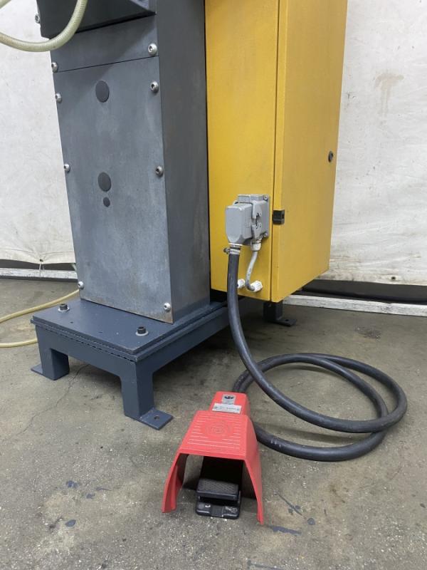 Punktschweißmaschine, Buckelschweißmaschine Punktschweißmaschine, Buckelschweißmaschine