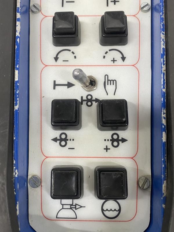 Bedienpult, Programmierpult, Teach Pendant, Teachbox,  Handkommandostation, Handpult, Fernbedienung