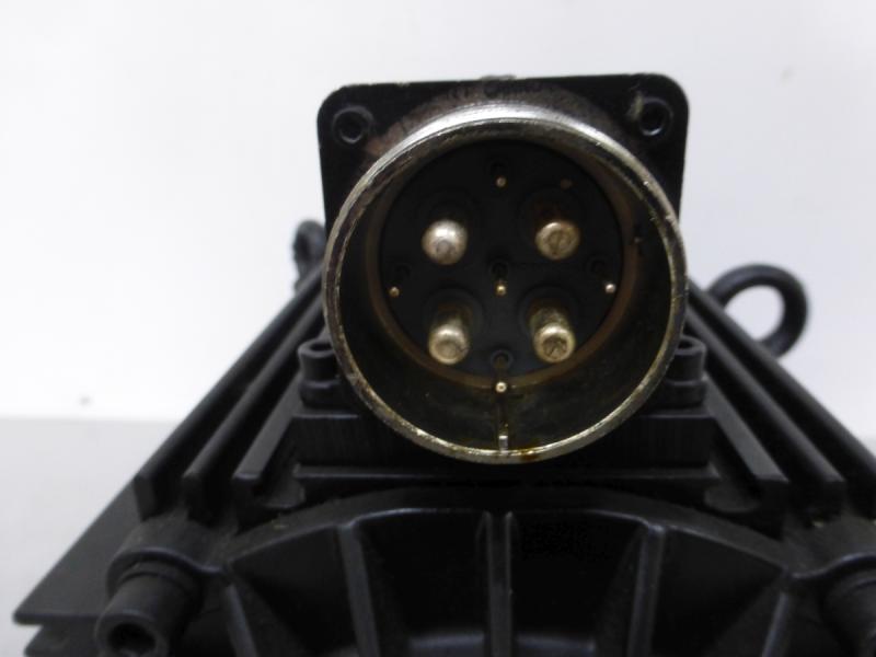 Digitaler intelligenter AC-Servoantriebe mit ANALOG interface, Permanentmagnet Drehstrom- Servomotor, 