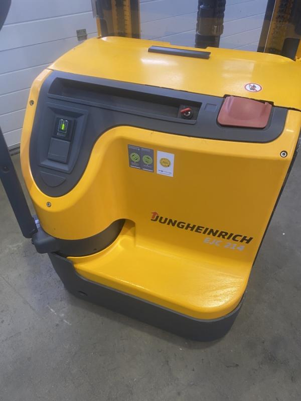 Elektro - Gehstapler, Deichselstapler, Traglast 1400 kg, Hubhöhe 4300 mm
