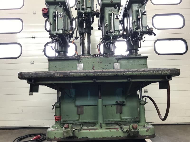 Reihenbohrmaschine mit 4 Stationen MK2