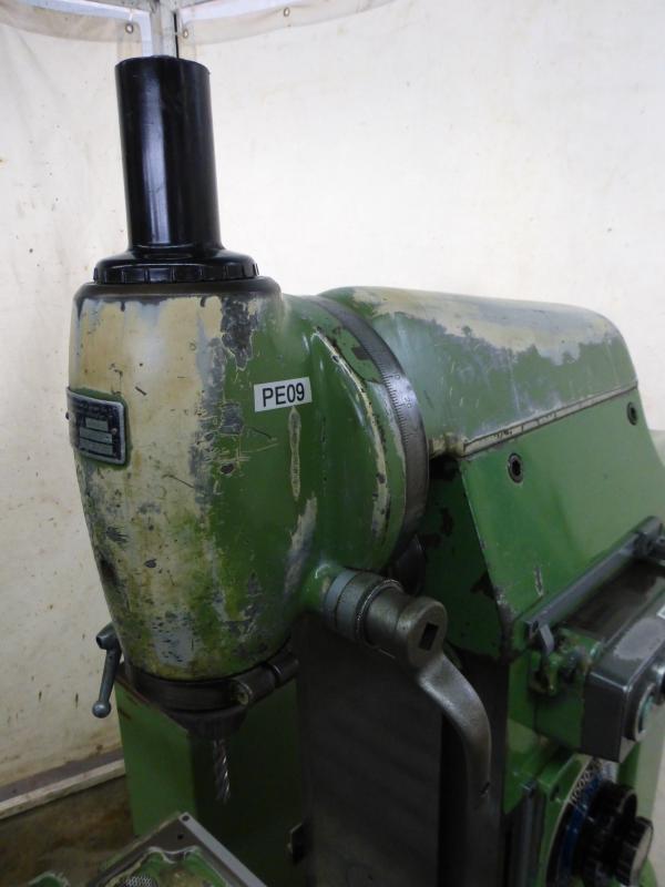 Univ. Werkzeugfräsmaschine