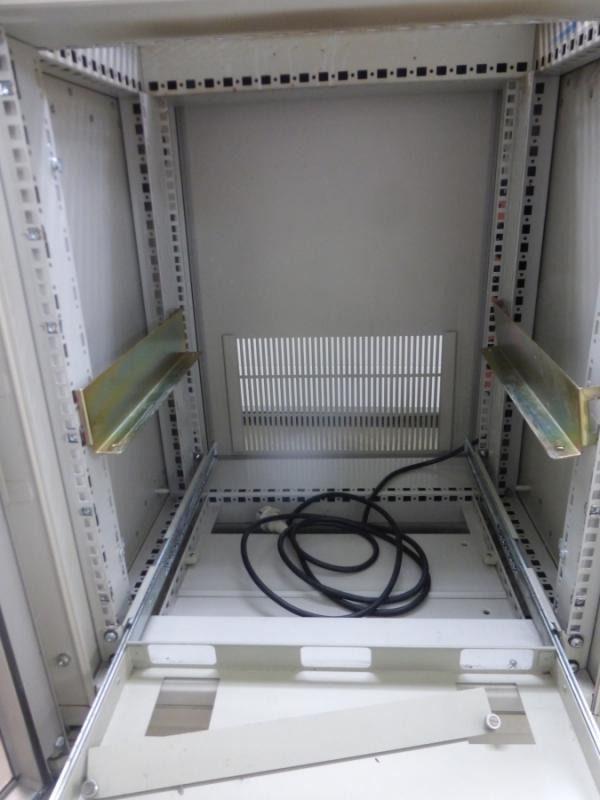 Serverschrank 19"Rack  Metallschrank, PC-Schrank, Computer Schrank