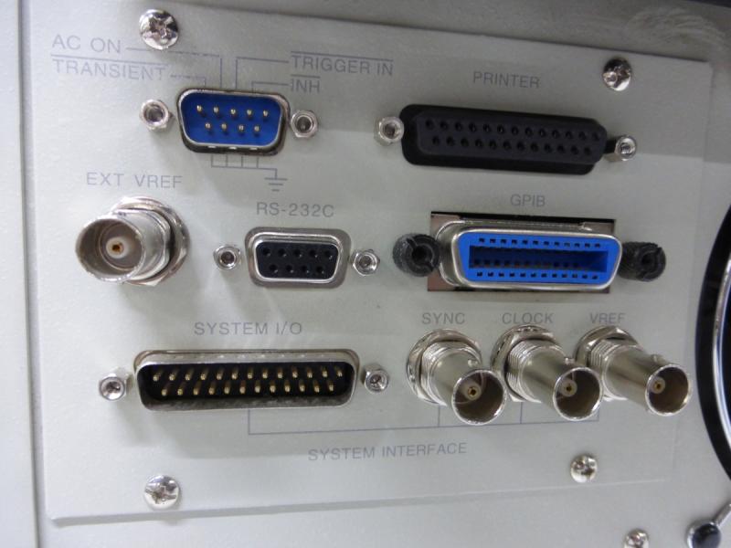 Programmierbarer Wechsel-Spannungsregler, Programmable AC Power Source, Labornetzgerät, Netzgerät