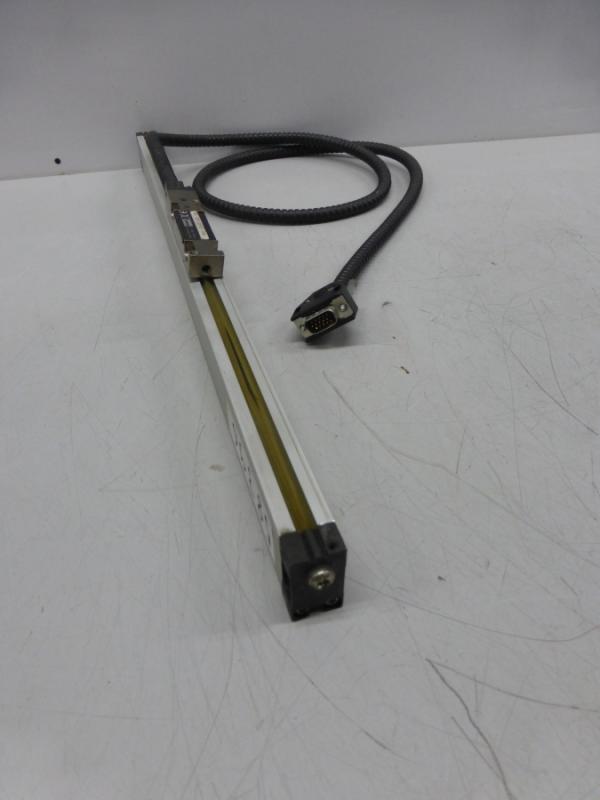 Glasmaßstab, inkrementales Längenmesssystem, Linear Scale, Linear Encoder, Maßstab mit Glaslineal für Positionsanzeige Glasmaßstab, inkrementales Längenmesssystem, Linear Scale, Linear Encoder, Maßstab mit Glaslineal für Positionsanzeige