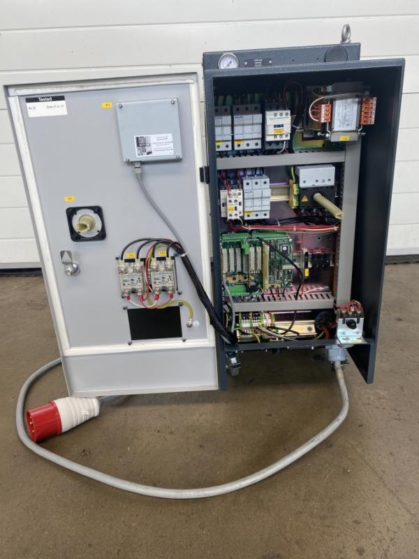 Universal Temperiergerät mit Elektroheizung und Anschlüssen für Fremdkühlung