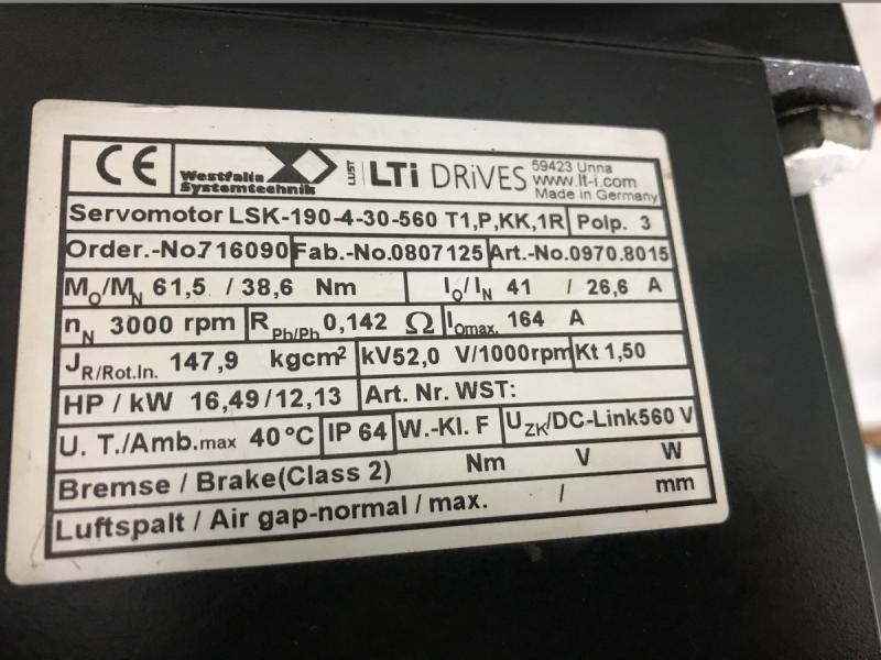 Synchron- Servomotor mit Haltebremse und Getriebe, Getriebemotor, Elektromotor, Winkelgetriebemotor Synchron- Servomotor mit Haltebremse und Getriebe, Getriebemotor, Elektromotor, Winkelgetriebemotor