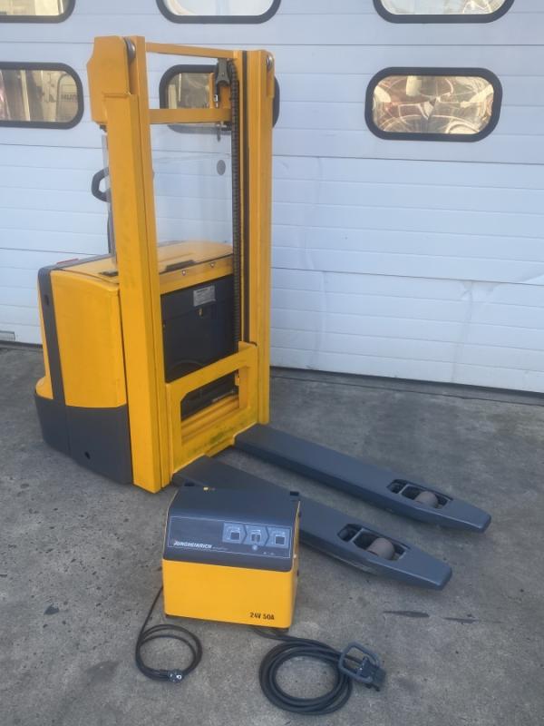 Elektro - Gehstapler, Deichselstapler mit Initialhub, Traglast 1400 kg, Hubhöhe 2500 mm