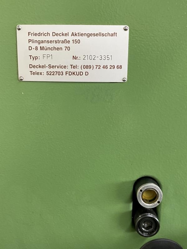 Univ. Werkzeugfräsmaschine mit Aktiv-Digitalanzeige