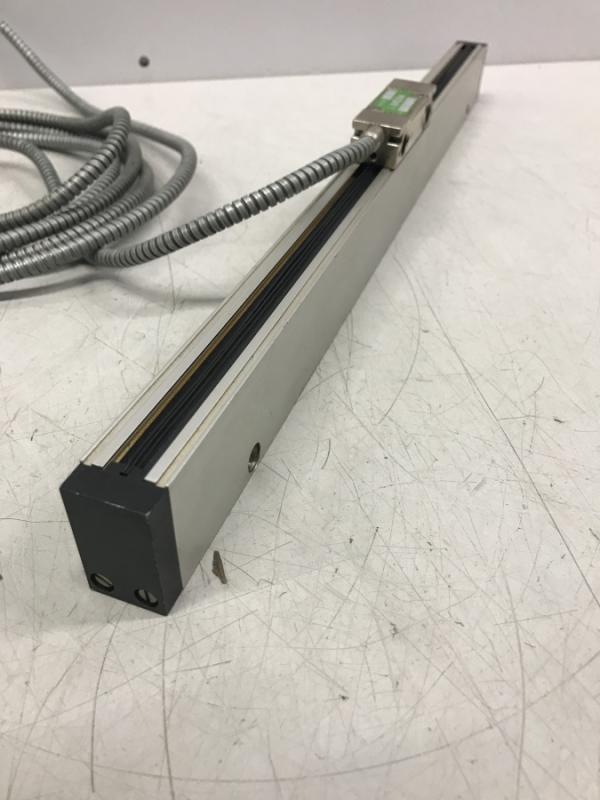 Glasmaßstab, inkrementales Längenmesssystem, Linear Scale, Maßstab mit Glaslineal für Positionsanzeige Glasmaßstab, inkrementales Längenmesssystem, Linear Scale, Maßstab mit Glaslineal für Positionsanzeige