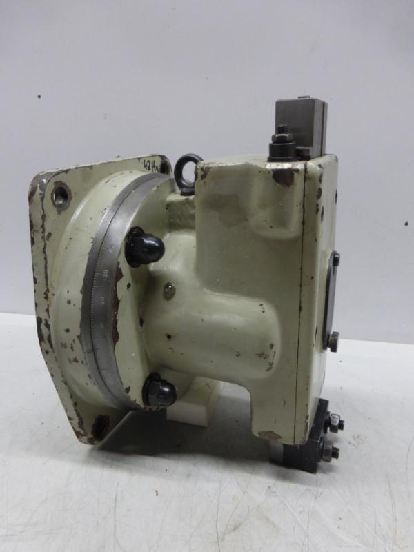 Nutenstoßkopf für Fräsmaschine CCCP / UDSSR, Montage an Stelle vom Vertikalfräskopf, Fräskopf