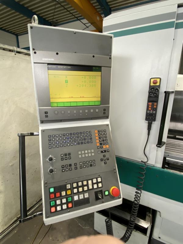 CNC Vertikal Bearbeitungszentrum