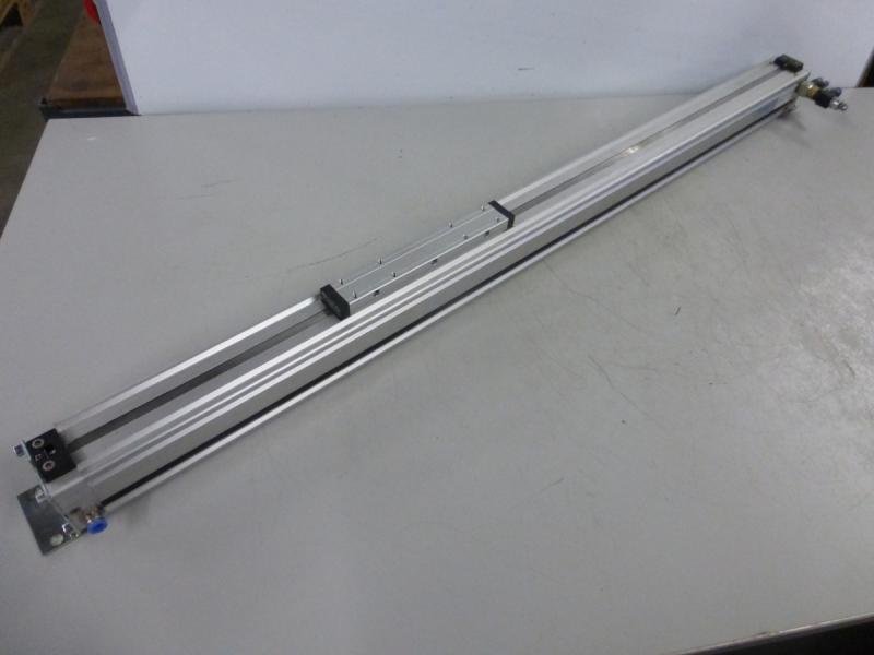 Linearantrieb, kolbenstangenloser Pneumatikzylinder