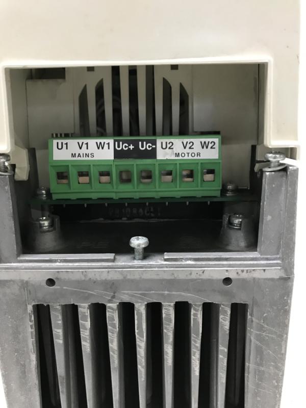 AC- Servoantrieb, Servosteller, Servoumrichter, Servo-Umrichter, Servoregler, Antriebsregler, Frequenzumrichter AC- Servoantrieb, Servosteller, Servoumrichter, Servo-Umrichter, Servoregler, Antriebsregler, Frequenzumrichter