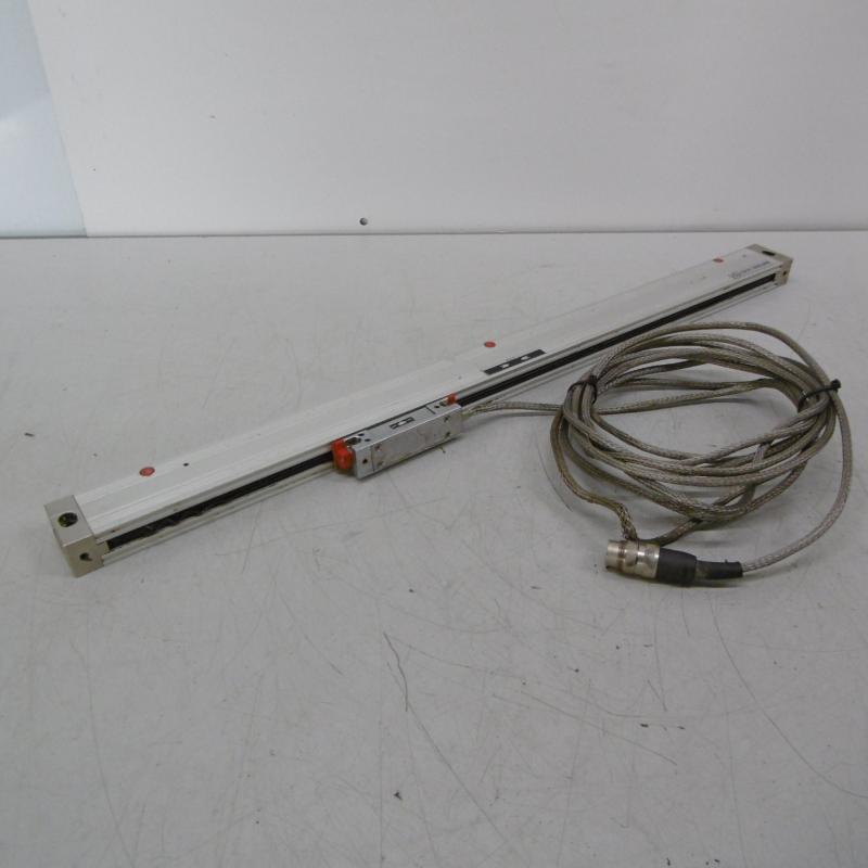 Glasmaßstab, inkrementales Längenmesssystem, Linear Scale, Linear Encoder, Maßstab mit Glaslineal für Positionsanzeige Glasmaßstab, inkrementales Längenmesssystem, Linear Scale, Linear Encoder, Maßstab mit Glaslineal für Positionsanzeige