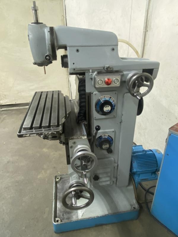 Univ. Werkzeugfräsmaschine