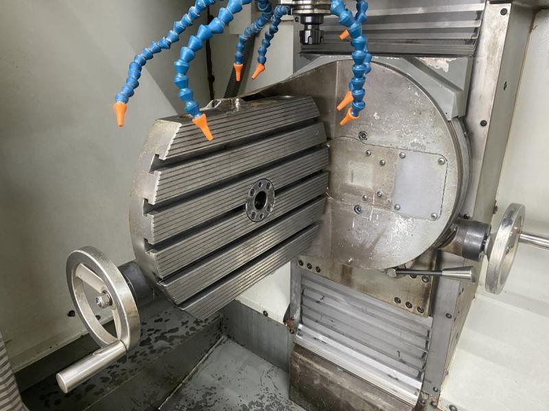 CNC 3+2 Achsen Vertikal Bearbeitungszentrum CNC 3+2 Achsen Vertikal Bearbeitungszentrum