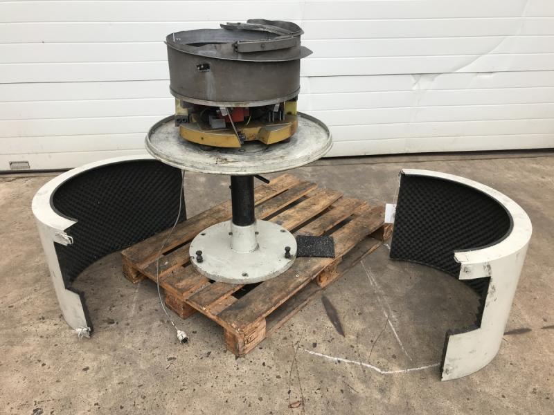 Vibrationsförderer / Sortiergerät / Wendelförderer Vibrationsförderer / Sortiergerät / Wendelförderer