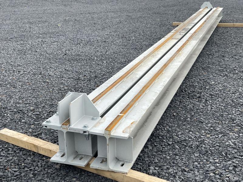 Kranlaufschienen - Stahlträger HE-B 300 aus einer 11 Meter langen Halle