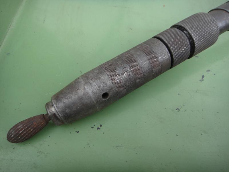 Mehrdrehzahlmaschine mit biegsamer Welle, Handgriff-Geradschleifer mit Spannzange Ø 6 mm