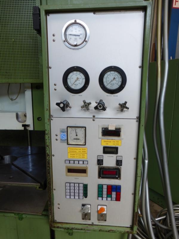 Doppelständer - Hydraulikpresse mit Ziehkissen, Hydraulische Ziehpresse