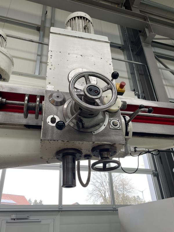Radialbohrmaschine Radialbohrmaschine