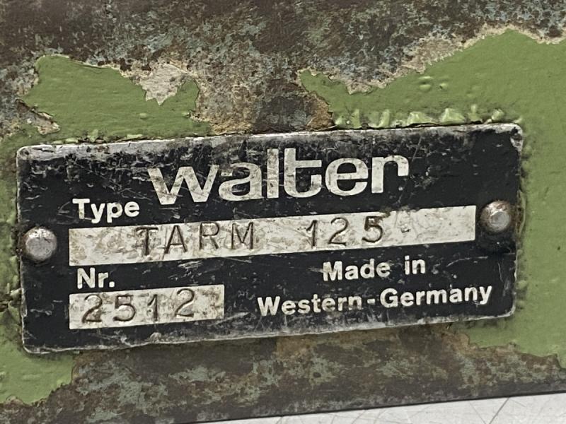 Motorisch angetriebener Teilapparat und Rundtisch auch als Takttisch mit 15° Indexrastung