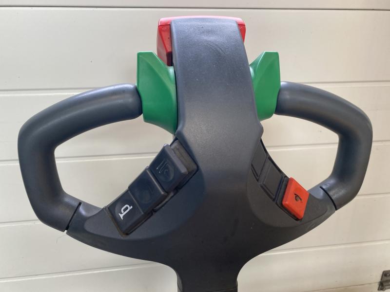 Elektro - Gehstapler, Deichselstapler + Neue Batterie