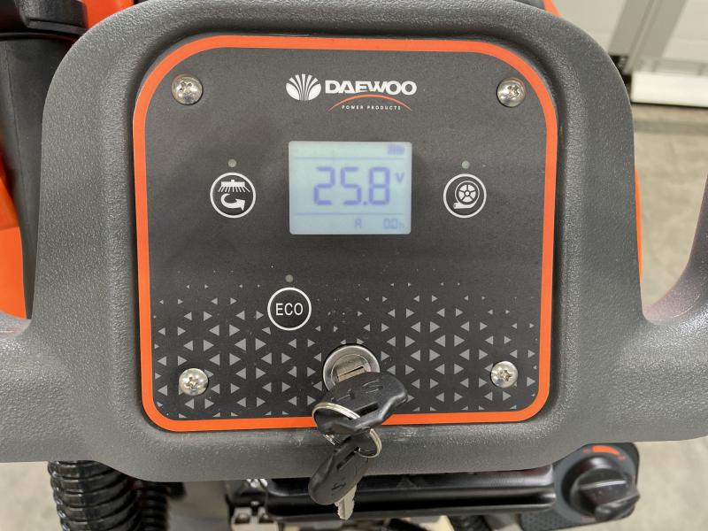 Neue Scheuersaugmaschine, Bodenreinigungsmaschine