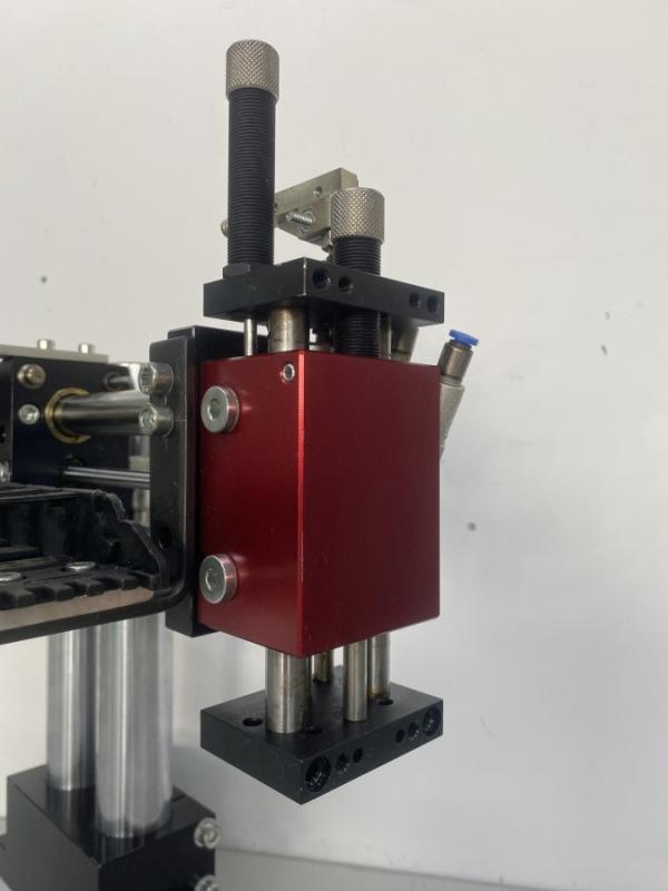 Pneumatischer Pick & Place Manipulator, Ladeeinheit wie Scara Roboter