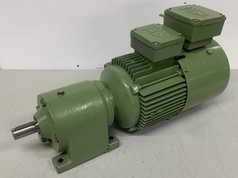 Polumschaltbarer Getriebemotor mit Fremdlüfter