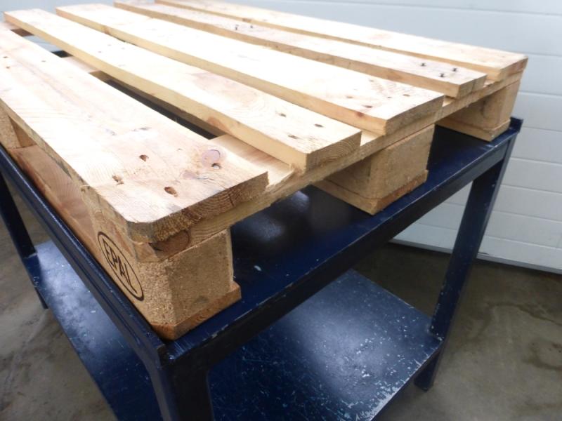 Arbeitstisch, Montagetisch, Metalltisch, Werkbank, Palettentisch, zum aufstellen einer Europaletten