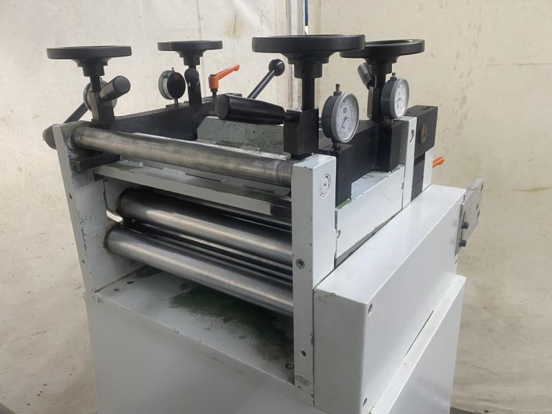 Bandrichtmaschine für Bandmaterial vom Coil, Bandanlage für Coilverarbeitung Breite 400 x Dicke 2mm