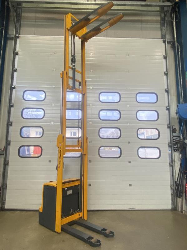 Elektro - Gehstapler, Deichselstapler, Traglast 1400 kg, Hubhöhe 4300 mm