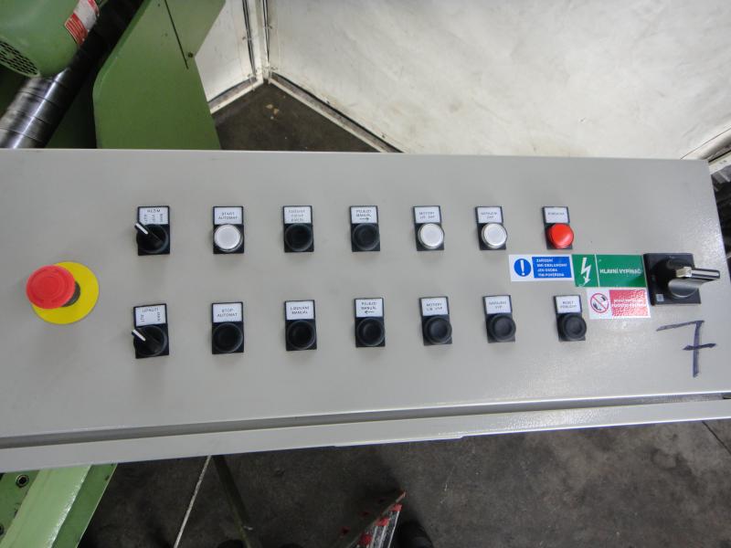 Taumelnietmaschine Doppel-Nietautomat mit Rundtakttisch