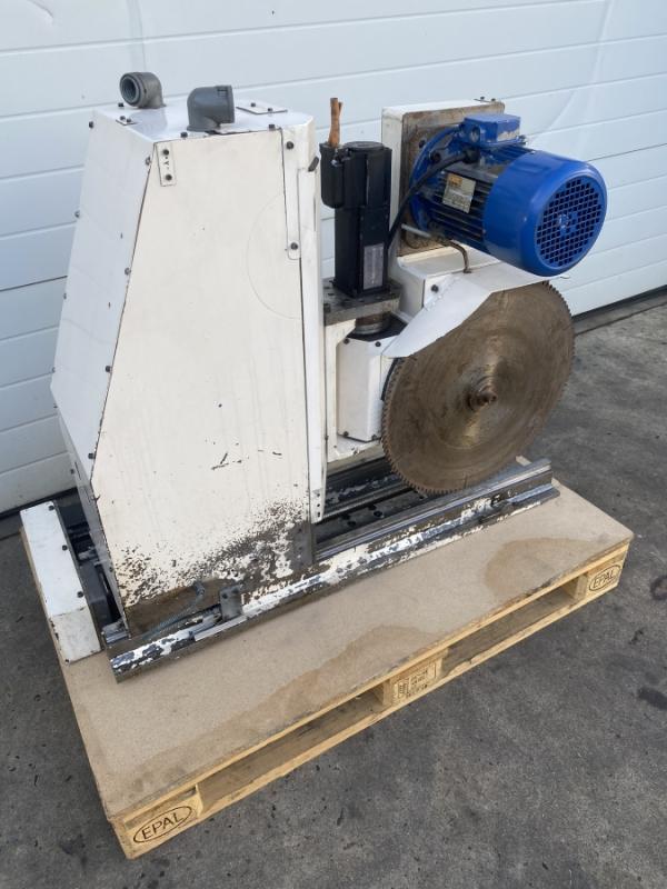 Gehrungs Kappsäge für Alu (Sonder-Maschinenbau mit 4 Servomotoren) Gehrungs Kappsäge für Alu (Sonder-Maschinenbau mit 4 Servomotoren)
