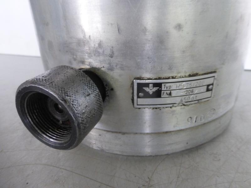 Einfachwirkender Leichtmetallzylinder mit Federrückzug  Hydraulikstempel, Hydraulikzylinder, Lukaszylinder, Maschinenheber