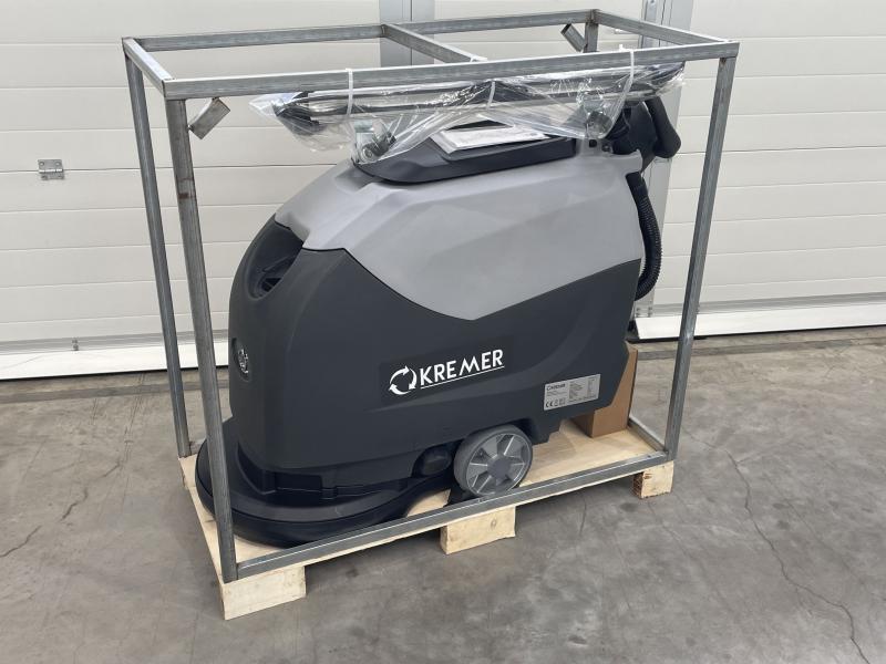 Neue Scheuersaugmaschine, Bodenreinigungsmaschine