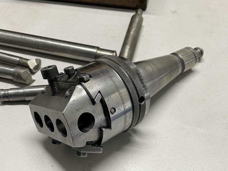 Universal Plan- und Ausdrehkopf, Spindelwerkzeug, Spindelkopf mit SK40 Universal Plan- und Ausdrehkopf, Spindelwerkzeug, Spindelkopf mit SK40