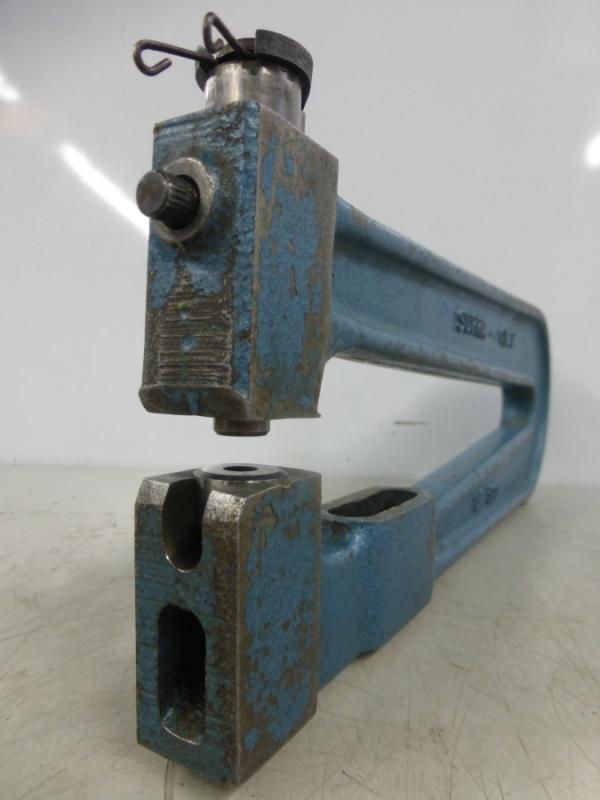 Stanzbügel, Stanzeinheit