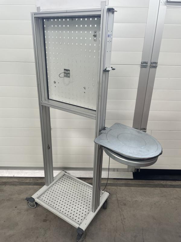 Wartungsstation für Ordnung und Sauberkeit, Reinigungsstation mit Müllsackhalter