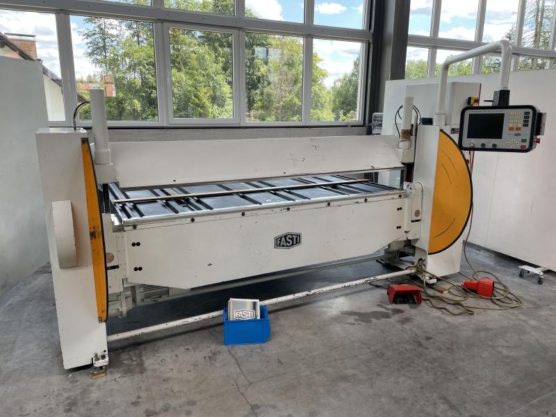 Schwenkbiegemaschine Schwenkbiegemaschine