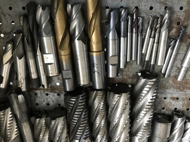 Posten Fräser (50 Stück), Schaftfräser, Schruppfräser, Schruppschlichtfräser, NC Anbohrer