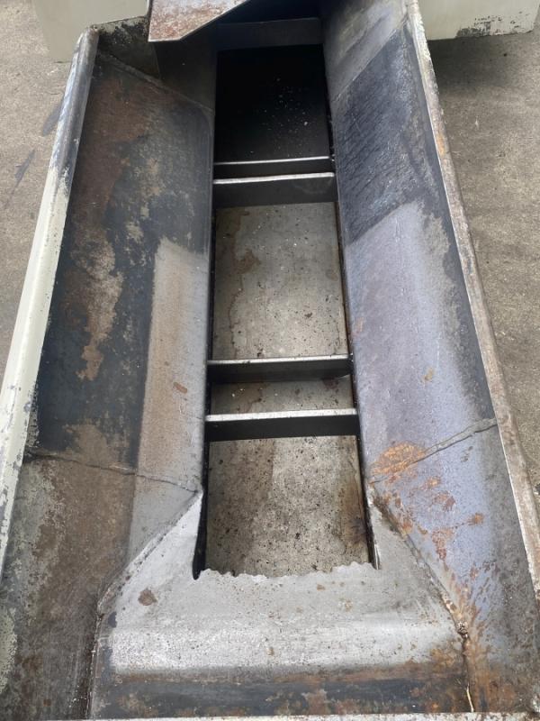 Späneförderer, Kratzförderer mit Kühlmittelbehälter