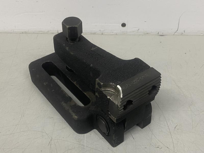 4 Stück Spannelemente, Niederzugspanner, Stabilspannbacken, Spannpratze