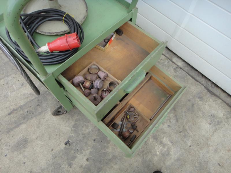 Mehrdrehzahlmaschine mit biegsamer Welle, Handgriff-Geradschleifer mit Spannzange Ø 6 mm